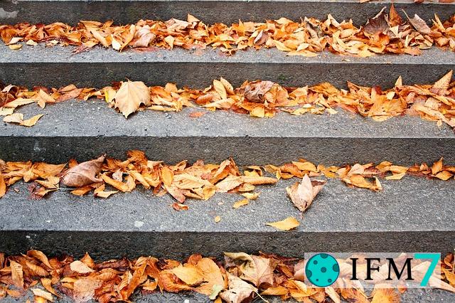 significado espiritual de caer por las escaleras